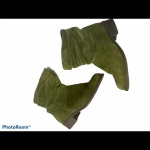 Martino Canadian made green suede slouchy boots